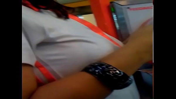 Tete Desi Montok Di Balik Kaos Ketat, Bikin Liur Meleleh.