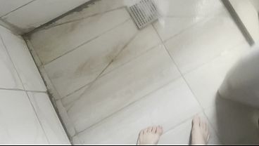 Aku Nemuin Barang Mainan Di Ibu Tiri Arabku, Trus Kasi Dia Cobain Kontol Asli.