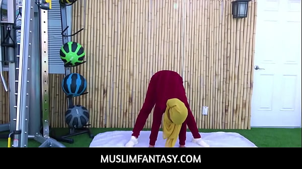 Pelatih Fitnes Bercinta Habis-habisan Sama Klien Arab Eksotis