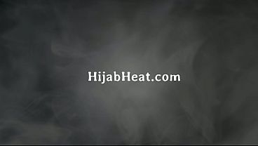 Bosok Lu, Cewek Arab Jilbab Keras Digebrakin Berdua Di Kantor.