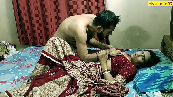 Bokep India Bhabhinya Digebrak Temen Deket Suami, Suara Hindi Jelas Bikin Makin Panas!
