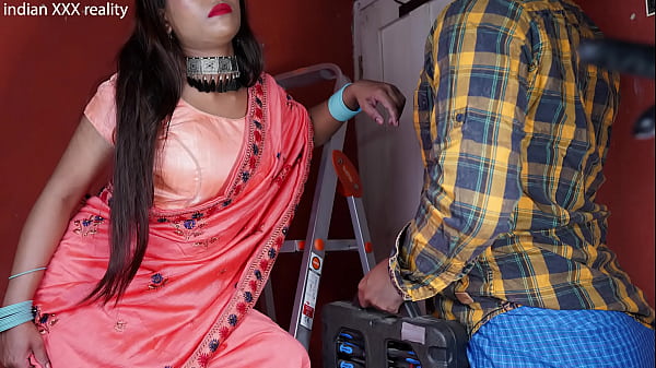 Bikini Tukang Servis India Gede-gede Lagi Ngebor Di Rumah Lo, Hot Banget!
