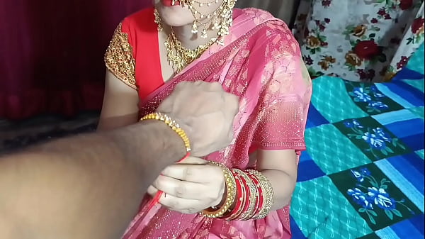 रक्षाबंधन पर सौतेली बहन ने सौतेले भाई को राखी बांधी, गिफ्ट में अपना बुर दिखाकर उसकी हवस जगा दी