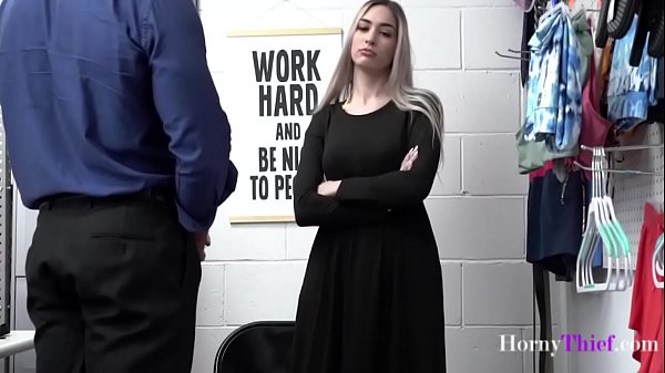 Cewek Hijab Nakal Ngentot Bareng Polisi Biar Bebas Dari Penjara – Delilah Day | Hornythief